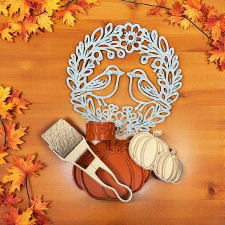 Podzimní sada plná kraftítek. Líbí se vám? #podzim #sada #kraftitka #tvoreni #reliefni valecek #venecek #pomuckydokeramiky